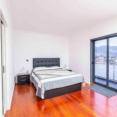 For Rent In * 丰沙尔