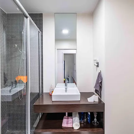 For Rent In 公寓 *